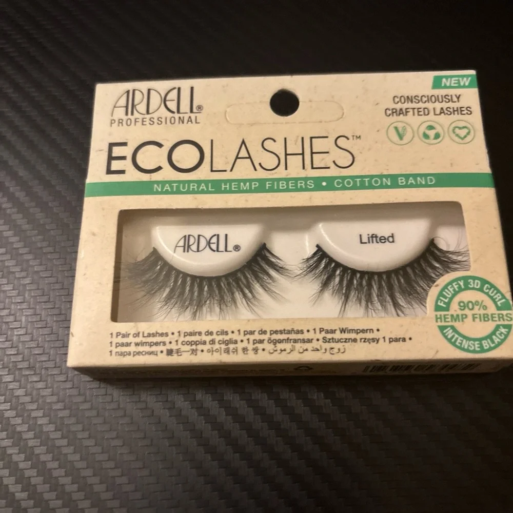 Ardell EcoLashes with Intense Black Fibers - Picture 2 of 3